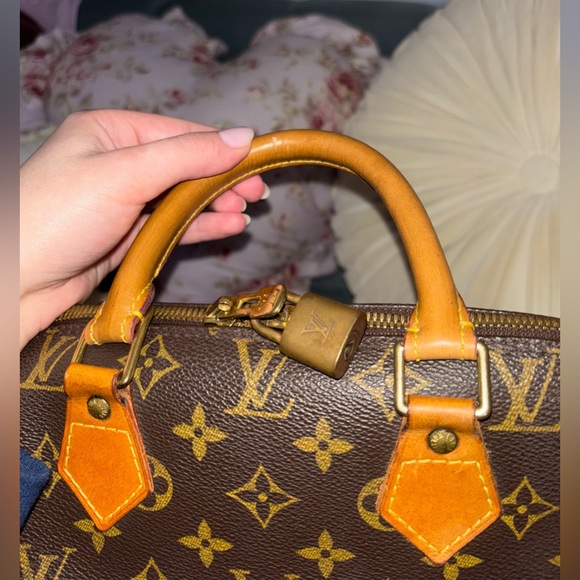 Louis Vuitton Alma PM - Picture 6 of 16